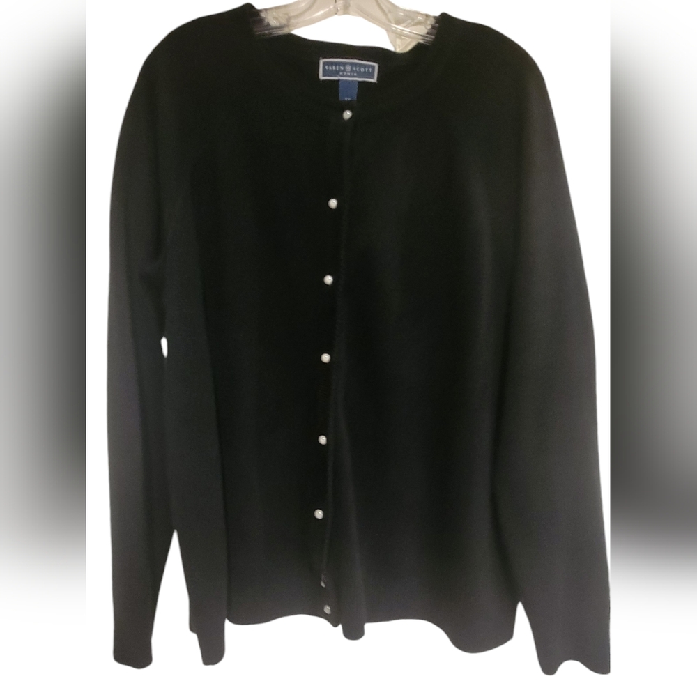 Black cozy cardigan with faux pearl buttons size 1X